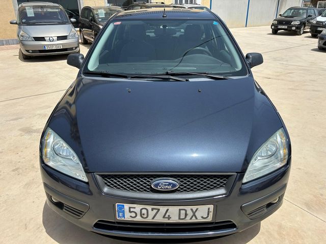 FORD FOCUS TREND 1.6 AUTO SPANISH LHD IN SPAIN 70000 MILES SUPERB 2006